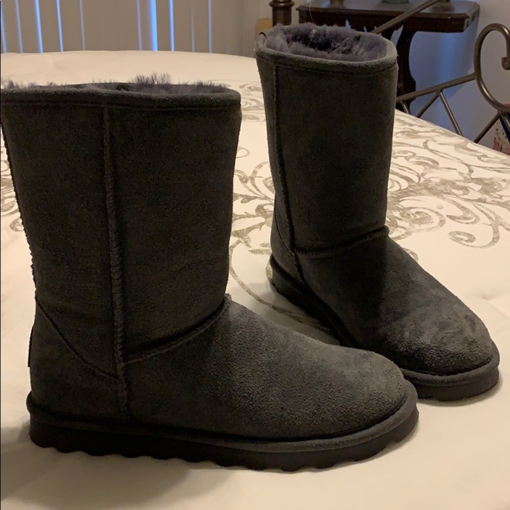 Bearpaw suede boots